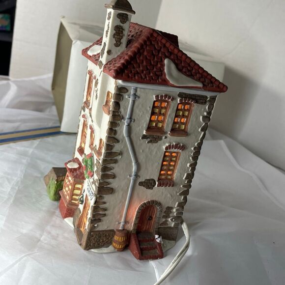 Department 56 “C.H.Watt Physician”building from the Dicken’s Village Series. - Picture 9 of 9